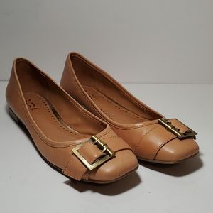 BCBG Paris Tan Beige Leather Flats JERMAINE 9.5B